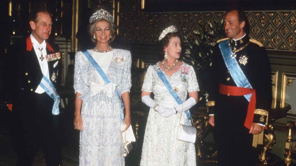 ¿Cuál es el parentesco familiar entre Felipe de Edimburgo y la reina Sofía? El entramado del árbol genealógico español y británico que te sorprenderá.