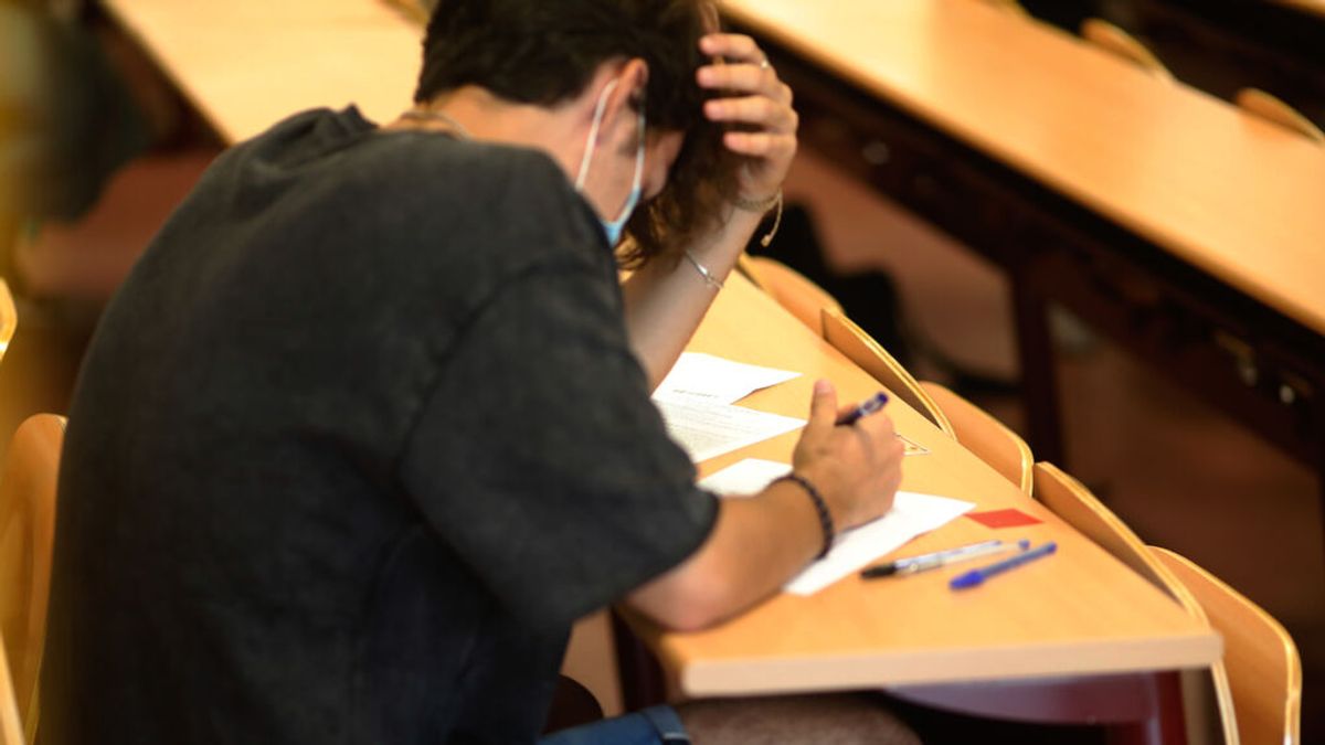 Alegría deja en manos de las comunidades la supresión de los exámenes de recuperación este curso de ESO Alegría deja en manos de las comunidades la supresión de los exámenes de recuperación este curso de ESO