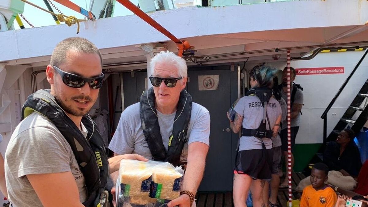 Richard Gere acepta testificar en el juicio contra Salvini por impedir el desembarco del 'Open Arms' Richard Gere acepta testificar en el juicio contra Salvini por impedir el desembarco del 'Open Arms'