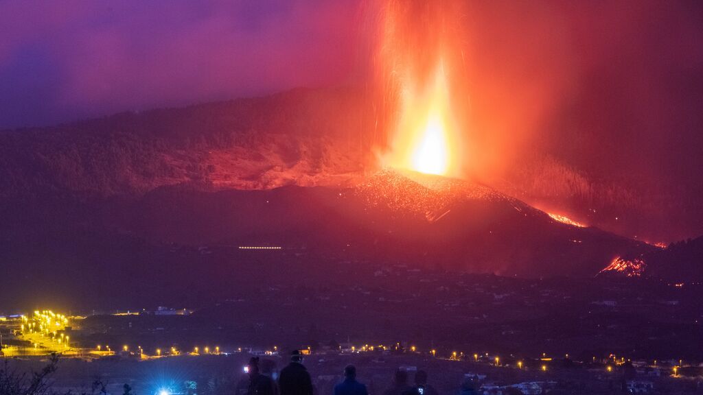 Rubén López, vulcanólogo del Instituto Geográfico Nacional, sobre el enjambre sísmico en La Palma: "Pudo ser una recolocación de la lava"