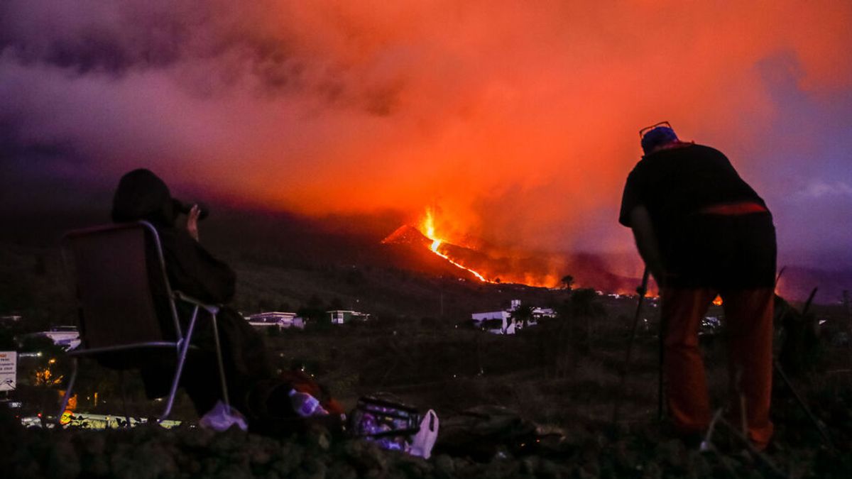 El Gobierno concede 10,5 millones en ayudas a los afectados por el volcán El Gobierno concede 10,5 millones en ayudas a los afectados por el volcán