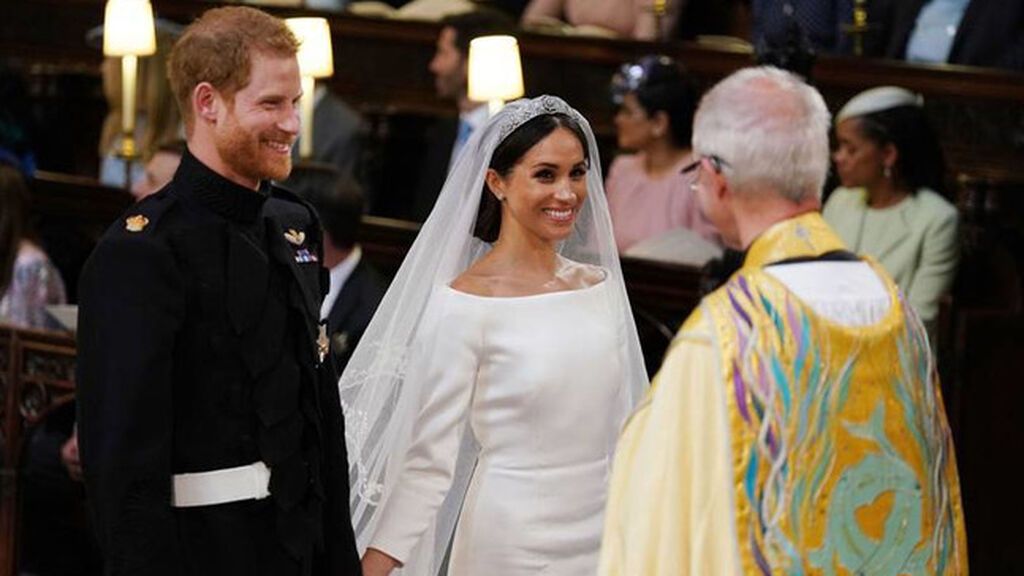 El vestido de novia de Meghan Markle: diseñador y detalles - Divinity El vestido de novia de Meghan Markle: diseñador y detalles - Divinity