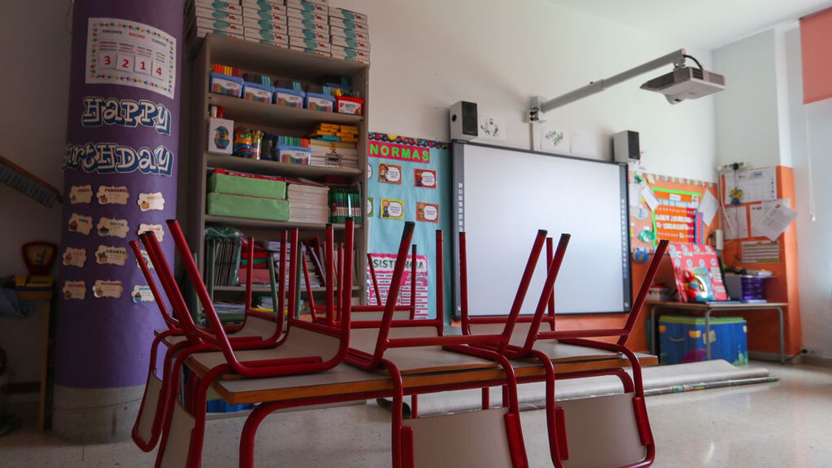 Fiscalía abre expediente de protección de la menor de Granada cuyos padres quieren que vaya a clase sin mascarilla Fiscalía abre expediente de protección de la menor de Granada cuyos padres quieren que vaya a clase sin mascarilla