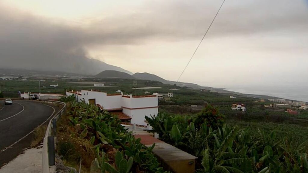 Los vecinos de Tazacorte esperan la llegada de la lava