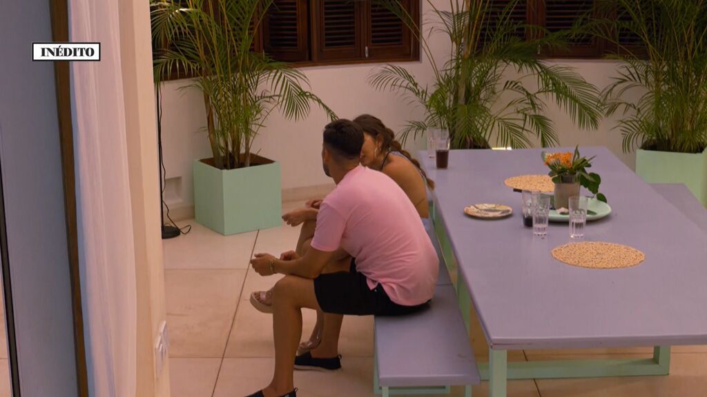 Marina se sincera con Lester