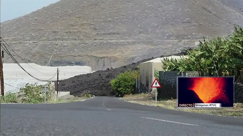 La lava podría desbordarse y quemas más casas en La Palma
