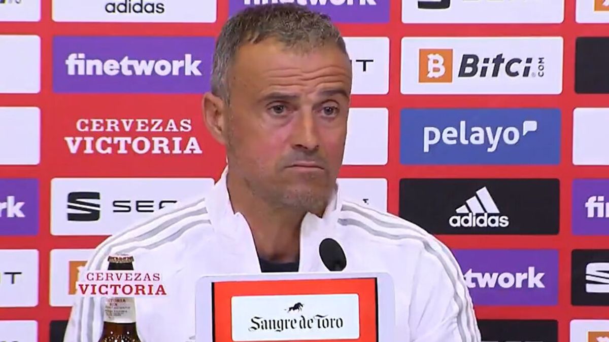 Luis Enrique, sobre la crisis del Barça: "¿Si me llama Laporta? No creo que tenga mi teléfono" Luis Enrique, sobre la crisis del Barça: "¿Si me llama Laporta? No creo que tenga mi teléfono"