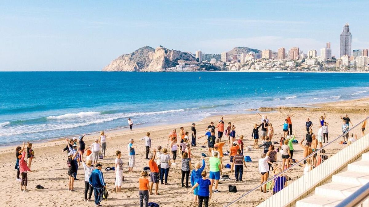 Hoteles de Benidorm y turoperadores a la caza de los jubilados con ofertas irresistibles ante el retraso del Imserso Hoteles de Benidorm y turoperadores a la caza de los jubilados con ofertas irresistibles ante el retraso del Imserso