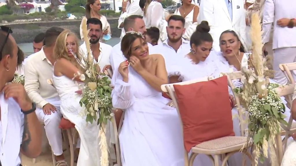 Isa Pi, Alma Cortés, Raquel Bollo, Amor Romeira... los looks en la boda de Anabel Pantoja