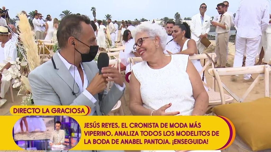 Anabel Pantoja se salta el protocolo en su boda: los invitados acuden todos de blanco