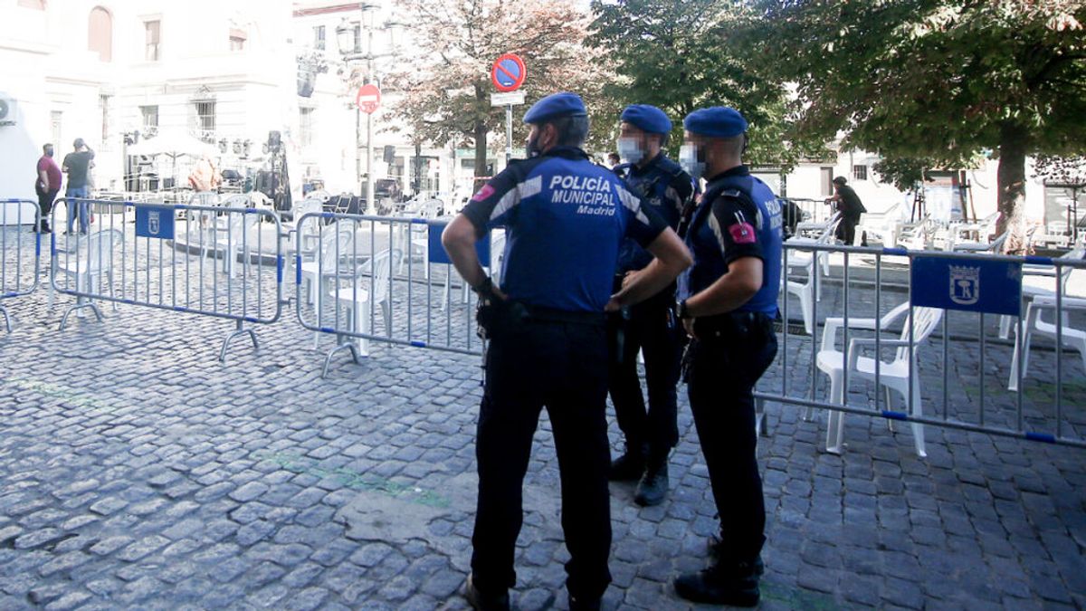Madrid cifra un coste de 50.000 euros por cada 200 agentes para prevenir botellones Madrid cifra un coste de 50.000 euros por cada 200 agentes para prevenir botellones