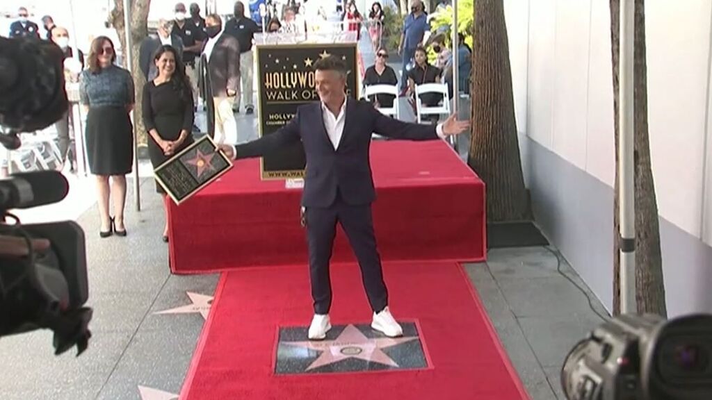 Alejandro Sanz presume de estrella en el Paseo de la Fama de Hollywood: "Nunca imaginé que fuera a tener una"