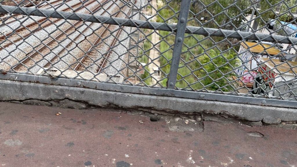 Los vecinos de L'Hospitalet declaran la guerra a la degradación del puente de la Torrassa