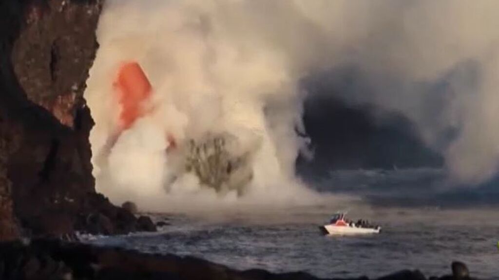 La lava sin freno llegar al mar en La Palma y destroza la fauna marina