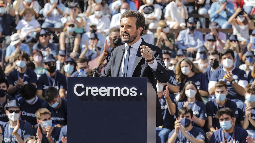 Casado carga contra el "trienio negro" de Sánchez y sitúa al PP como "la única alternativa para España"