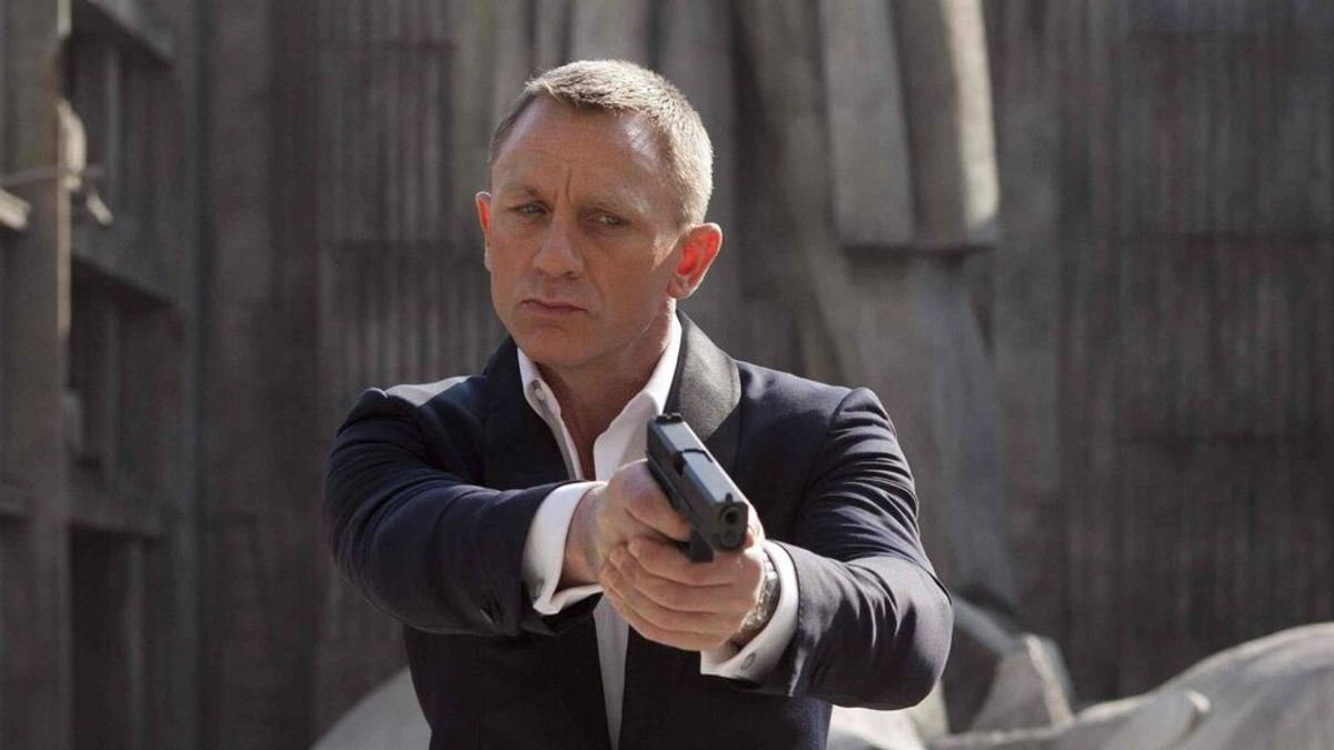 Arturo Pérez-Reverte: "Un James Bond tan enamorado y tan moñas constituye un insulto a los espectadores"
