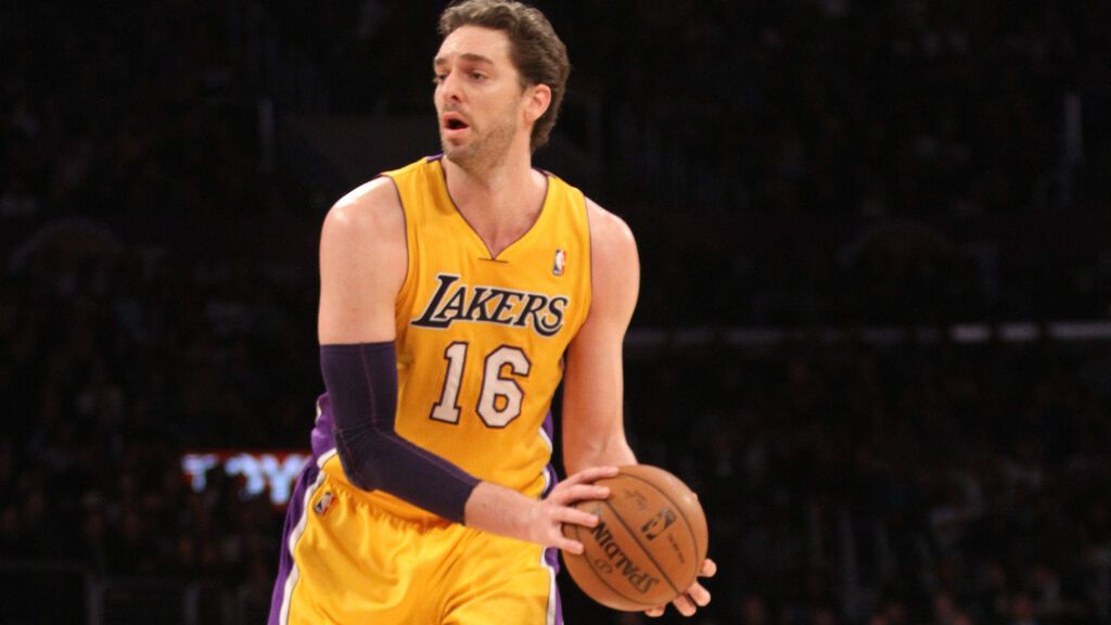 Pau Gasol con la camiseta de Los Angeles Lakers