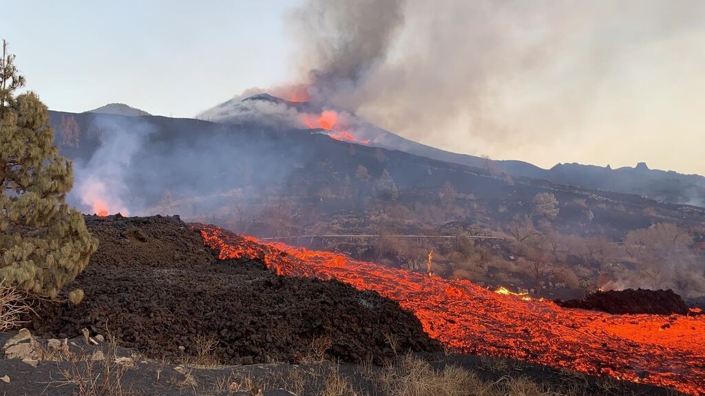 Avance colada de lava en quince días