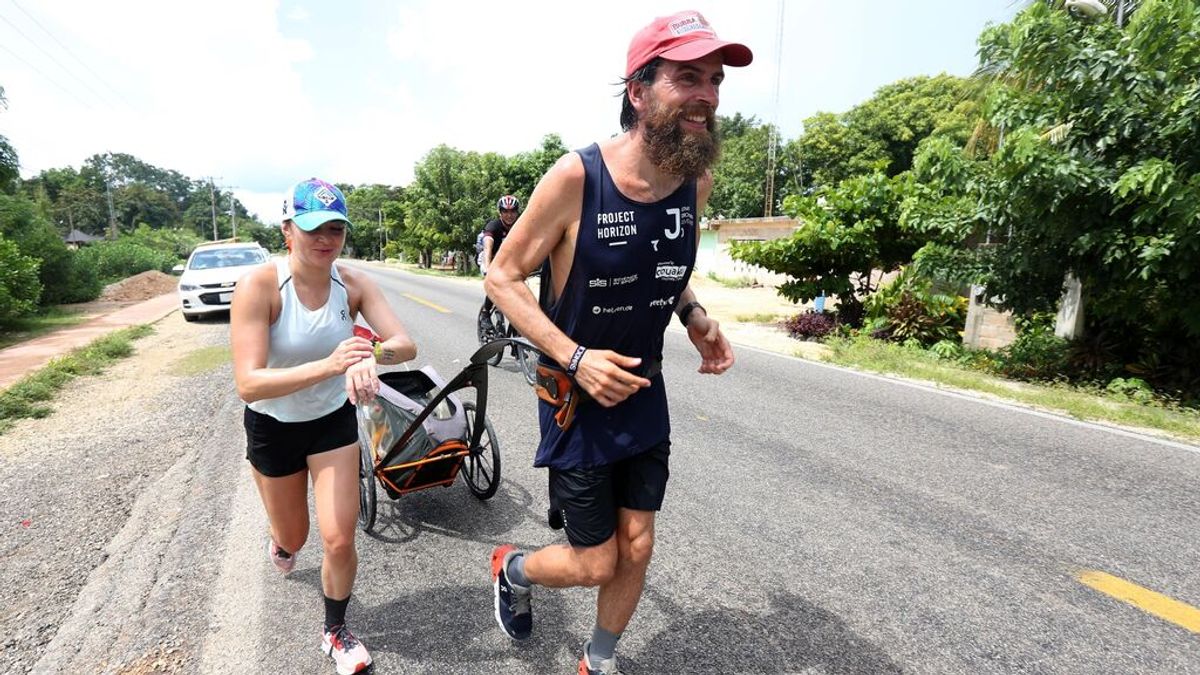 Jonas Deichmann, el Forrest Gump alemán, culmina en Cancún su proeza benéfica alrededor del mundo Jonas Deichmann, el Forrest Gump alemán, culmina en Cancún su proeza benéfica alrededor del mundo