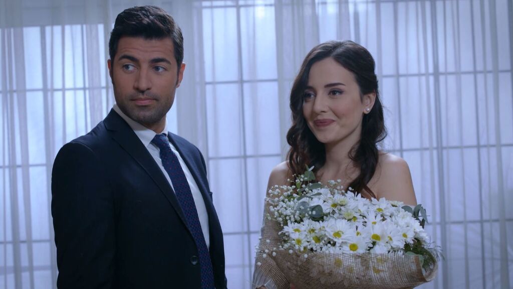 Ayşe y Cemil se preparan para casarse por segunda vez