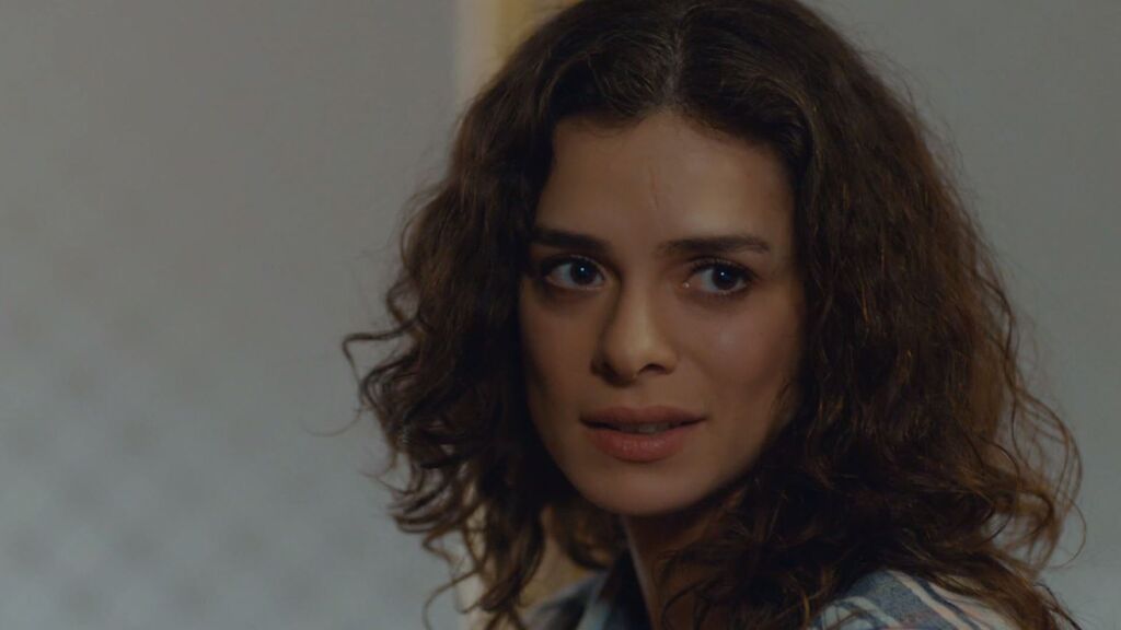Zeynep se emociona con la historia de Fatih