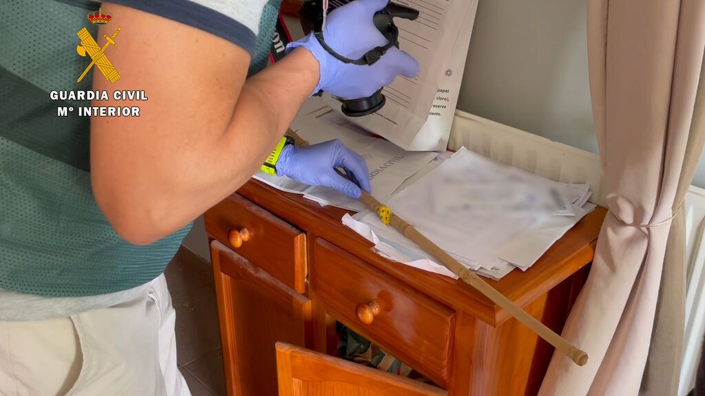 Arma blanca incautada en la vivienda del detenido.