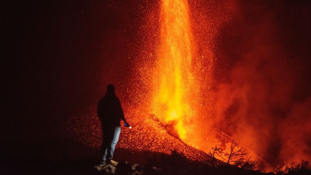 La colada del volcán de La Palma alcanza los 1,2 kilómetros de ancho