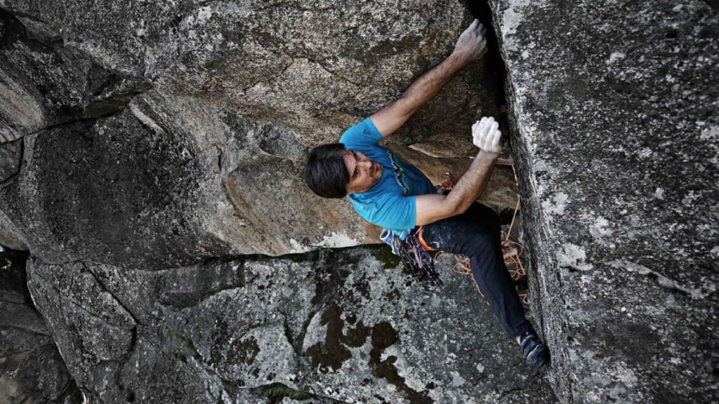 Carlos Suárez, campeón de España de escalada en la modalidad de velocidad