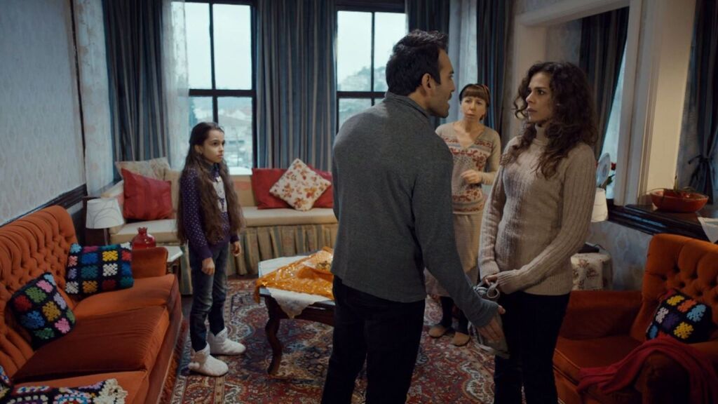 Fatih y Zeynep discuten tras el secuestro de Selin