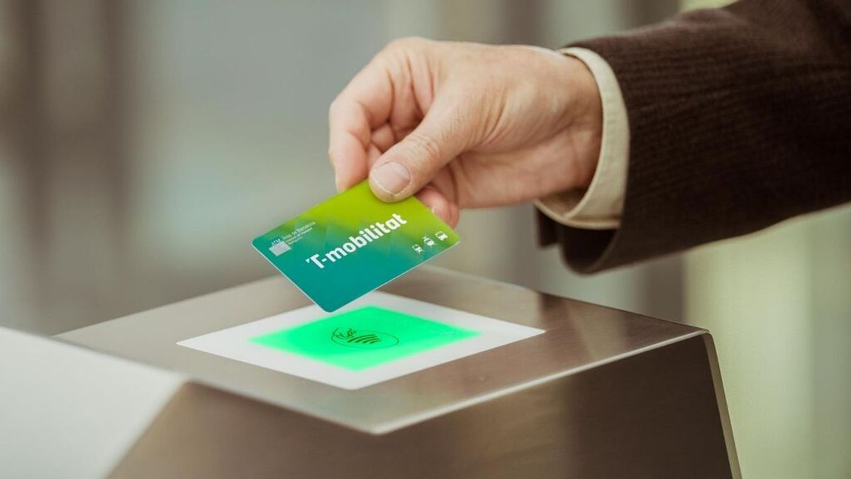 La T-Mobilitat amplía sus pruebas a toda la ciudadanía y habilita canales digitales para comprarla La T-Mobilitat amplía sus pruebas a toda la ciudadanía y habilita canales digitales para comprarla