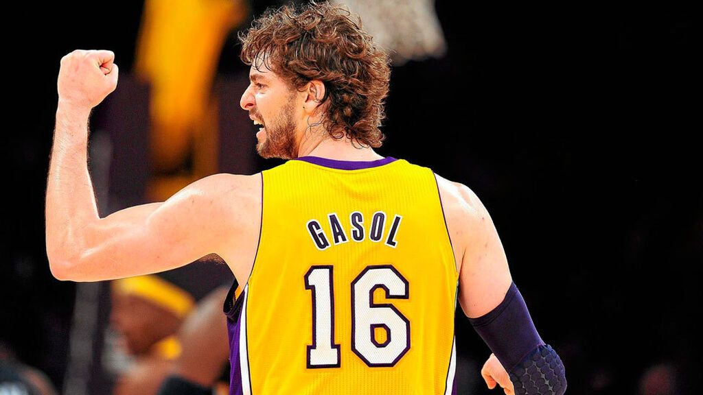 Los Lakers retirarán el 16 de Pau Gasol y colgarán su camiseta en lo más alto del Staples