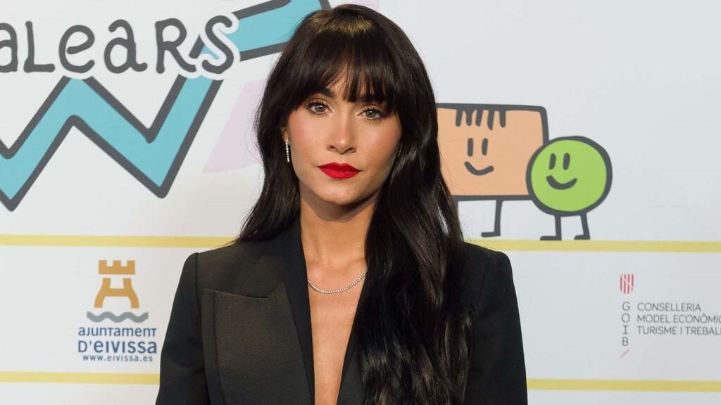 EuropaPress_3985473_aitana_posa_alfombra_roja_nominados_los40_music_awards_2021