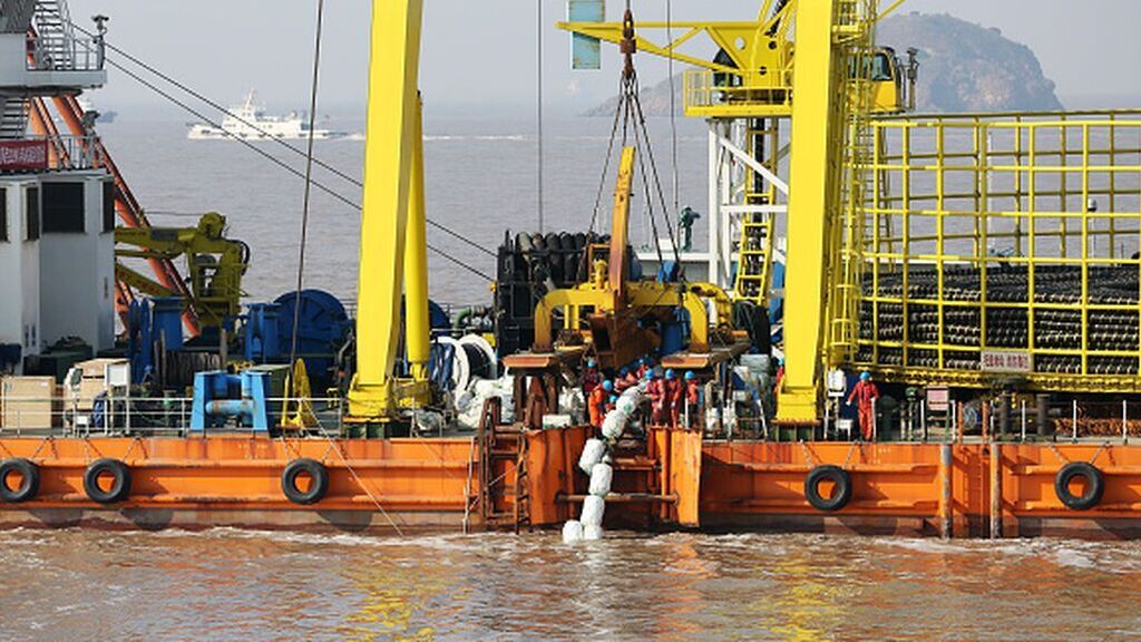 El mayor cable eléctrico submarino del mundo llevará energía verde desde Marruecos al Reino Unido