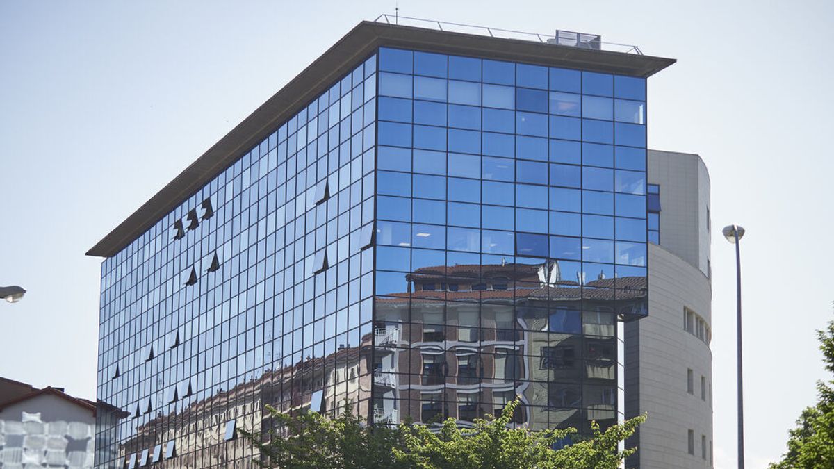 La Audiencia de Navarra absuelve a un guardia civil acusado de detener ilegalmente a una camarera La Audiencia de Navarra absuelve a un guardia civil acusado de detener ilegalmente a una camarera