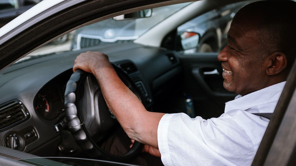 Acierta con tu compra: ¿cómo elegir el material de las llantas de mi coche?