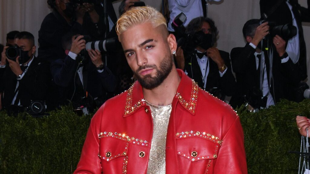 Maluma divide a sus fans tras pegarle un manotazo a un seguidor en Nueva York