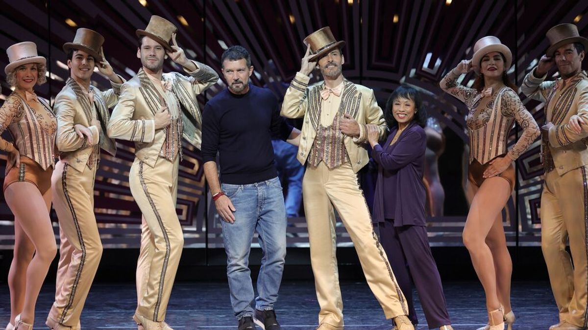 Antonio Banderas presenta 'A chorus Line' en Madrid: "Ojalá el bono cultural no sea un gesto electoral" Antonio Banderas presenta 'A chorus Line' en Madrid: "Ojalá el bono cultural no sea un gesto electoral"