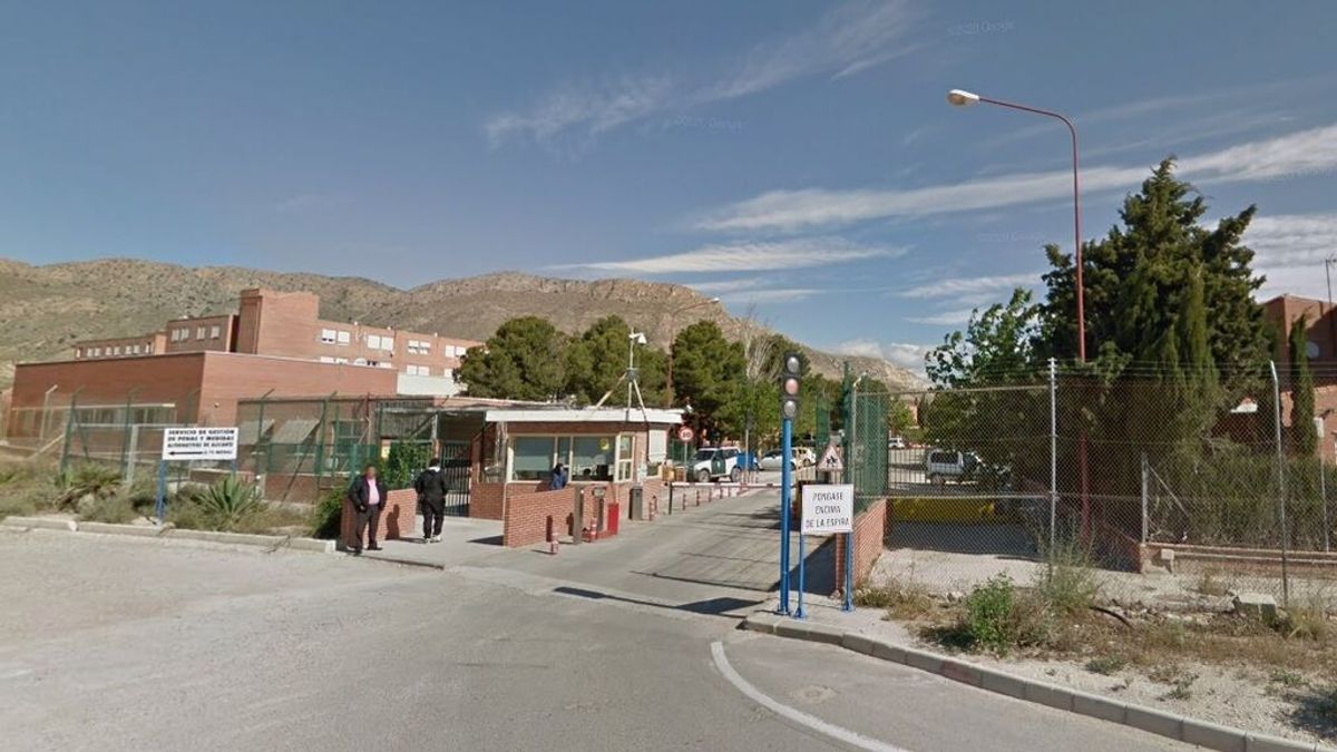 El psiquiátrico de Fontcalent solicita al juez que autorice la alimentación y medicación forzosa de Noelia de Mingo El psiquiátrico de Fontcalent solicita al juez que autorice la alimentación y medicación forzosa de Noelia de Mingo