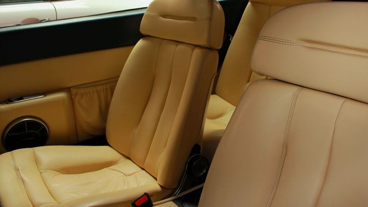 Cómo limpiar la tapicería del coche Cómo limpiar la tapicería del coche