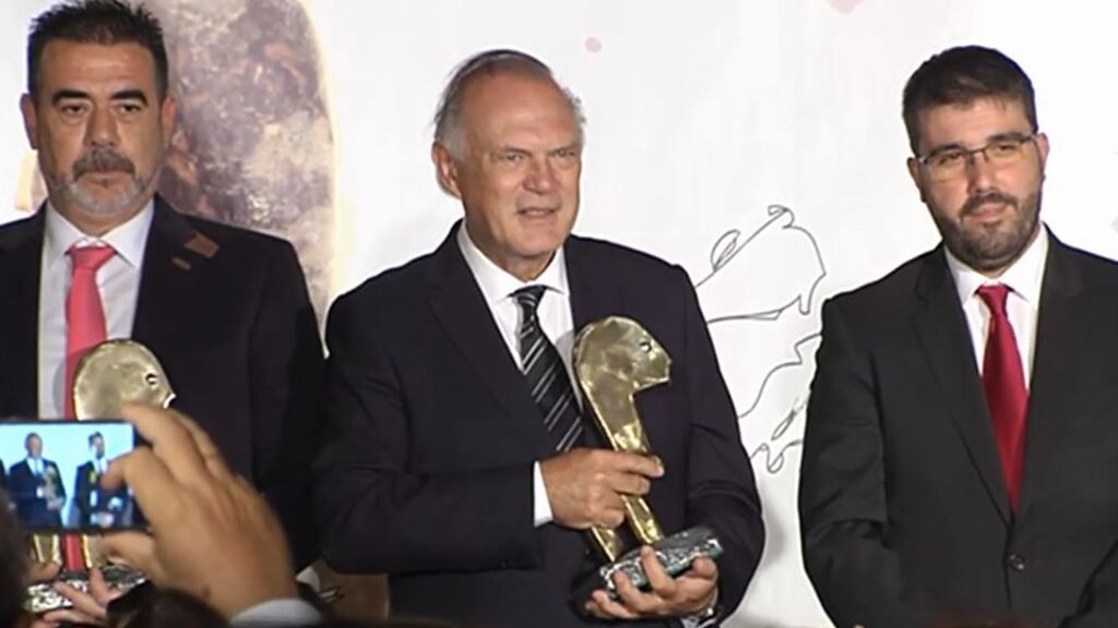 Pedro Piqueras recibe el premio de comunicación Manuel Alonso Vicedo