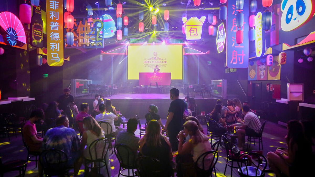Ayuso anuncia que desde este viernes se vuelve volver a bailar en las discotecas de Madrid Ayuso anuncia que desde este viernes se vuelve volver a bailar en las discotecas de Madrid