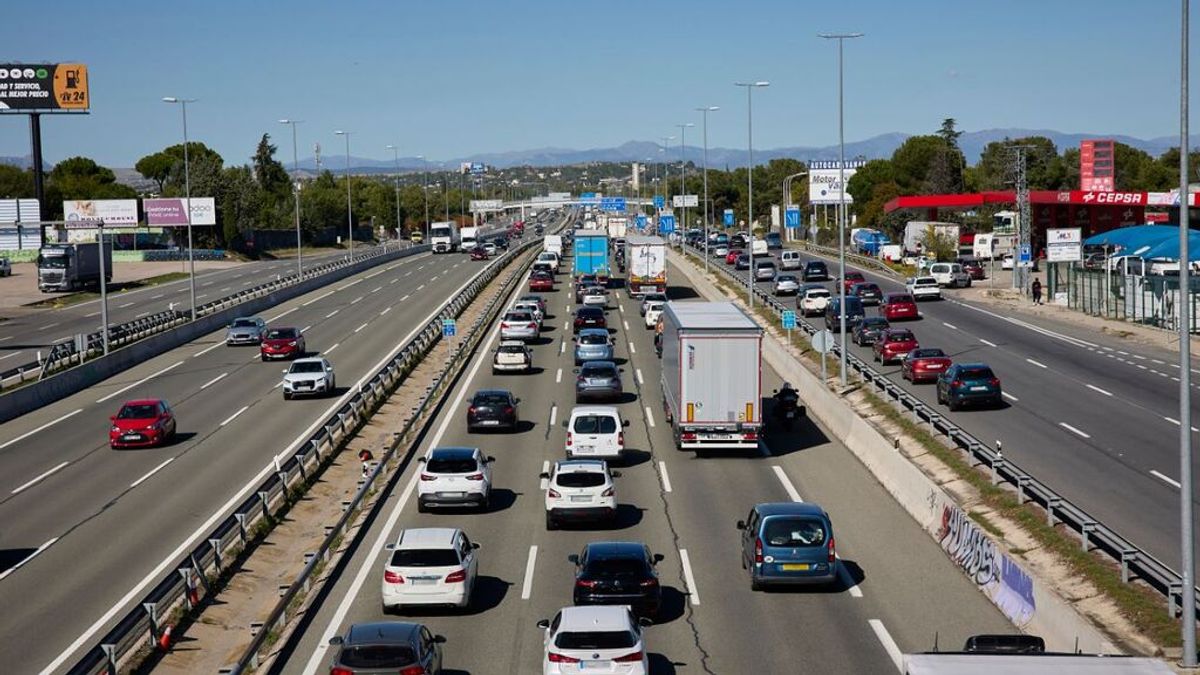 Retenciones en las salidas de las grandes ciudades al inicio del primer puente sin apenas restricciones Retenciones en las salidas de las grandes ciudades al inicio del primer puente sin apenas restricciones