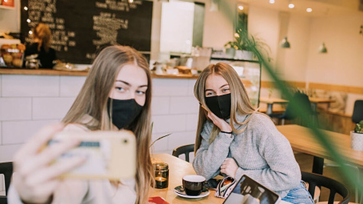 Sanidad no prevé retirar las mascarillas en interiores hasta la primavera de 2022 Sanidad no prevé retirar las mascarillas en interiores hasta la primavera de 2022