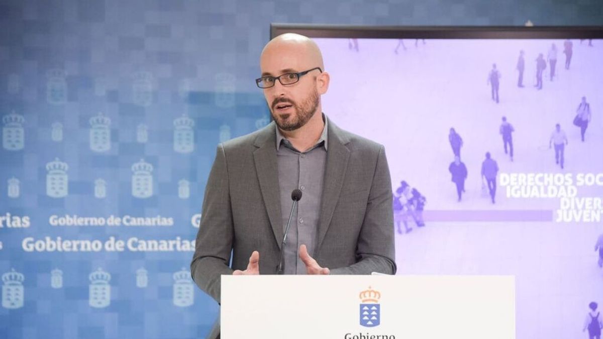 Podemos avisa al PSOE de que no puede "recular" con la reducción de los beneficios a las eléctricas Podemos avisa al PSOE de que no puede "recular" con la reducción de los beneficios a las eléctricas