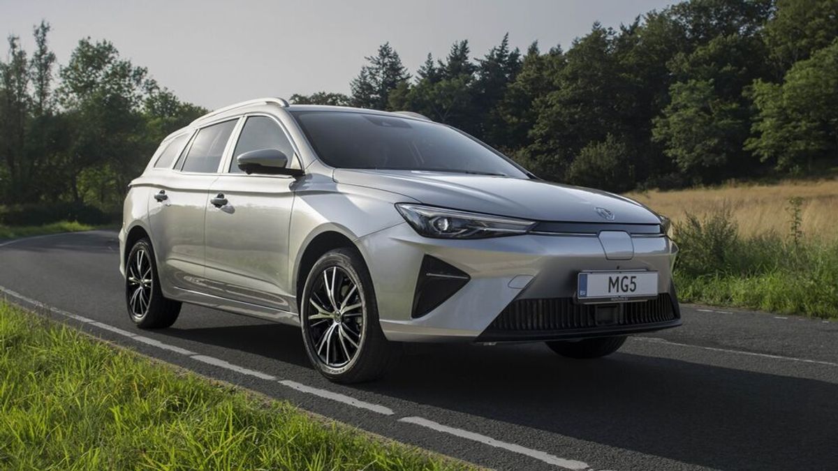 El primer turismo familiar eléctrico se llama MG5 y llegará en 2022 con un precio inferior a 30.000 € El primer turismo familiar eléctrico se llama MG5 y llegará en 2022 con un precio inferior a 30.000 €