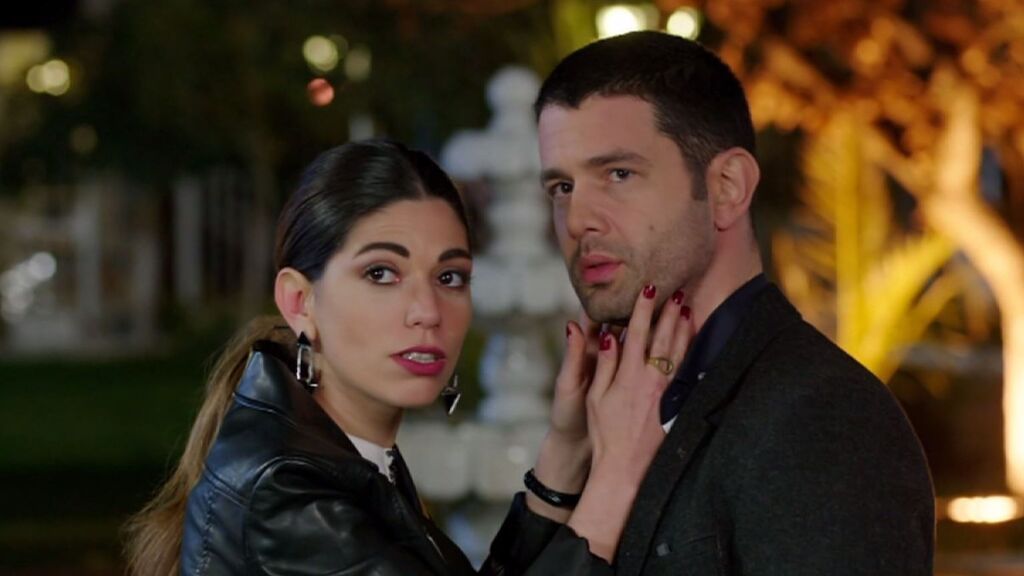 Bahar pilla juntos a Efsun y Ates