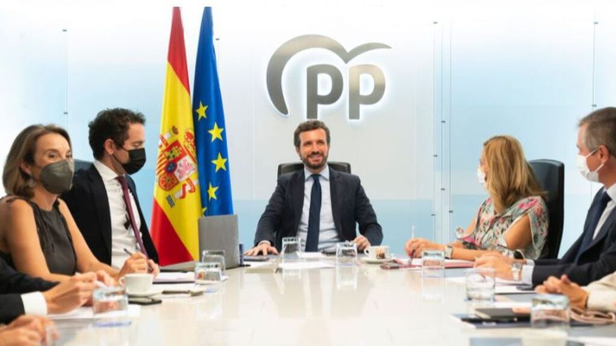 El PP cree que los PGE "nacen muertos" y acusa al Gobierno de hacer el "trilero" con números que no cuadran El PP cree que los PGE "nacen muertos" y acusa al Gobierno de hacer el "trilero" con números que no cuadran
