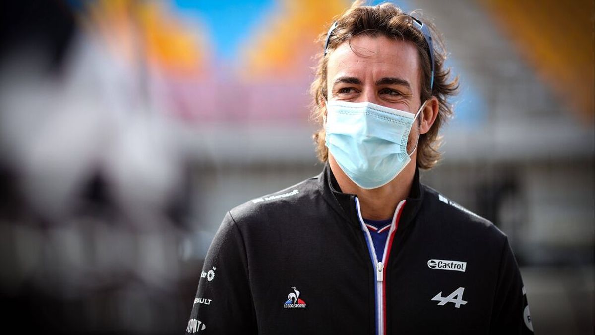 Fernando Alonso tira de ironía por su maniobra en Rusia: "He sido idiota cumpliendo las normas"