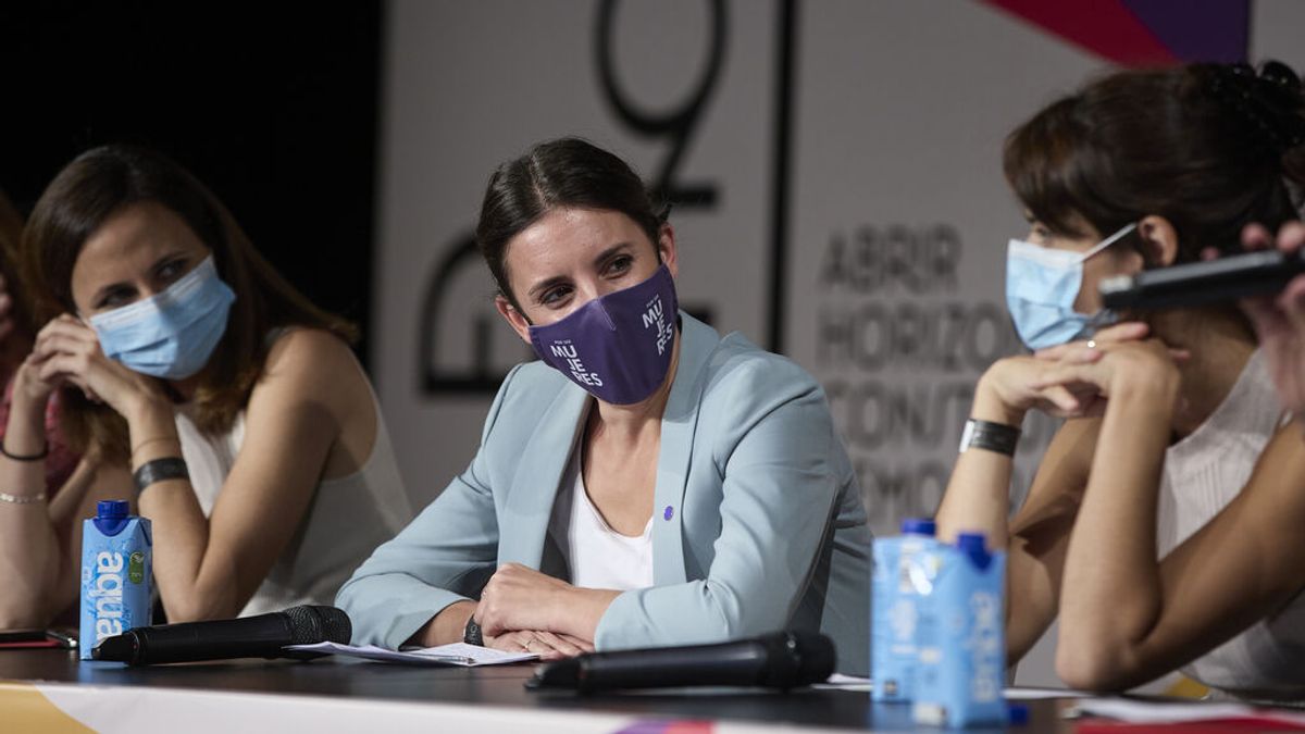 Montero avisa al PSOE de que la abolición de la prostitución no es solo un "eslogan" y requiere políticas concretas Montero avisa al PSOE de que la abolición de la prostitución no es solo un "eslogan" y requiere políticas concretas