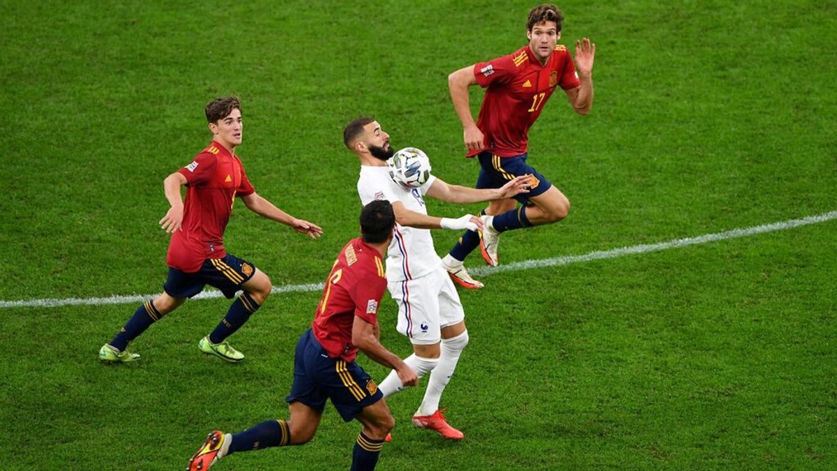 Benzema lanza su candidatura al Balón de Oro: golazo y mejor jugador de la Liga de Naciones Benzema lanza su candidatura al Balón de Oro: golazo y mejor jugador de la Liga de Naciones